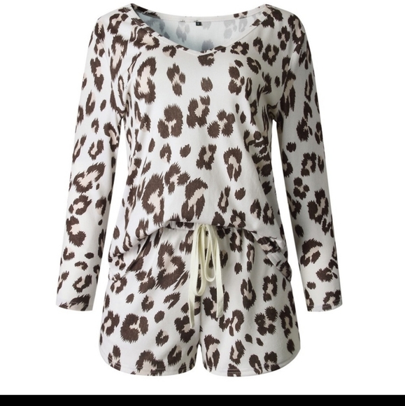 Leopard Print Shorts Lounge Wear - Picture 3 of 4